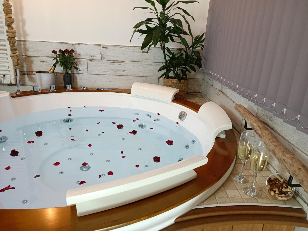 Le Marechal Duplex - Appartement Avec Jacuzzi - Caen Hyper Centre ภายนอก รูปภาพ