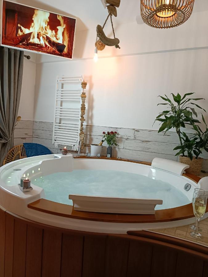 Le Marechal Duplex - Appartement Avec Jacuzzi - Caen Hyper Centre ภายนอก รูปภาพ
