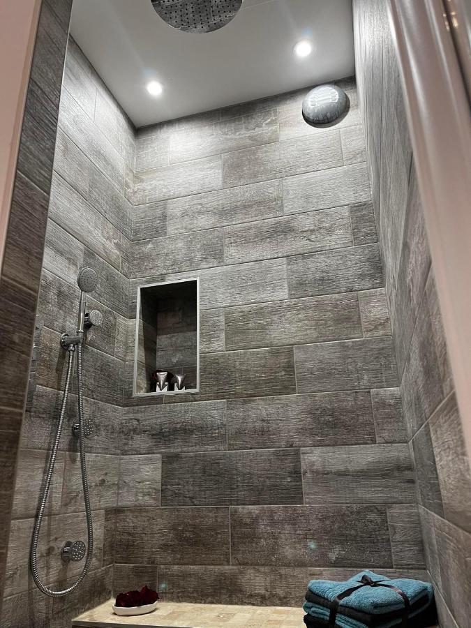 Le Marechal Duplex - Appartement Avec Jacuzzi - Caen Hyper Centre ภายนอก รูปภาพ